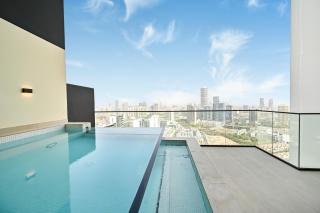 Private Pool Luxe 2BR Apt Fully Equipped - 7