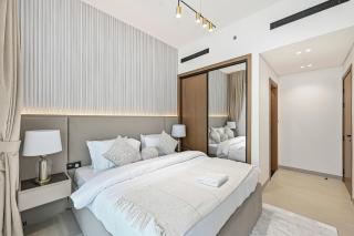 Private Pool Luxe 2BR Apt Fully Equipped - 6