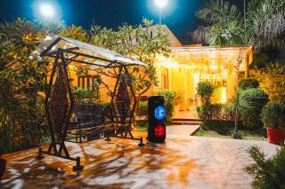 Desha Farm Cozy 3BHK Retreat with Pool in Delhi - New Delhi - 3