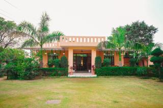 Desha Farm Cozy 3BHK Retreat with Pool in Delhi - 9