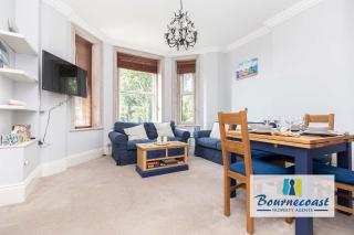 Bournecoast - Seafront Flat next to Sandy Beach with Balcony - Sea Views - Parking - FM10661 - Bournemouth - 0