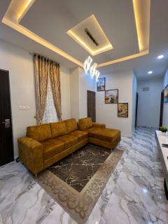 The Regal Luxury Apartment Hub - Otta - 0