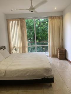 Crown - Colombo - 8
