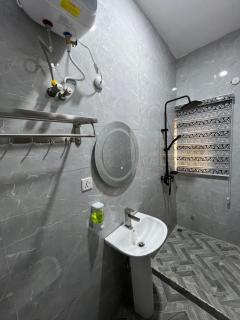 The Regal Luxury Apartment Hub - 2