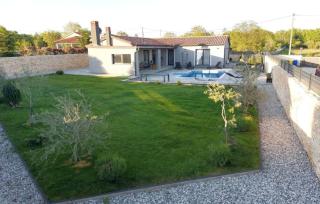 Villa Lana - Cabrunici by Villas Guide - Čabrunići - 0