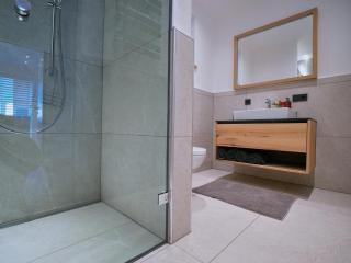 BLACKSTYLE - Stylish Apartment with Balcony & Free Parking in Brixlegg, presented by AlpenLuxus - Brixlegg - 8