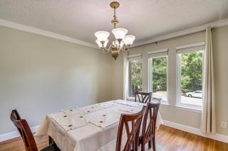 Shop, Dine and Visit UWF Pensacola Home with Yard! - 5