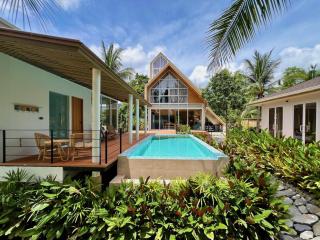 Luxury Retreat, Pool, Gym, Sauna, Spacious land & Garden - 0