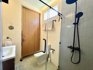 Luxury Retreat, Pool, Gym, Sauna, Spacious land & Garden - 8