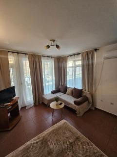 Charming Ground Floor Aprt In Old Sofia - Sofia - 7