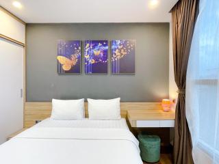 Luxury 2 Bedroom Apartment In Vinhomes Green Bay 25 Minutes To Airport - 4