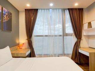 Luxury 2 Bedroom Apartment In Vinhomes Green Bay 25 Minutes To Airport - 2