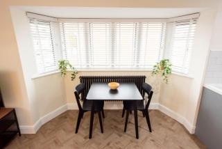 8 The Royal Apartments Harwich, One Bed Parking, Fast Wifi - 1