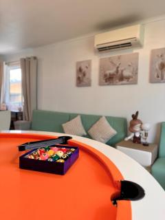 Fairywood Party House at Central Coast with XL hot Jacuzzi & Fun - Round pool table and Slide bunk bed - Narara - 9