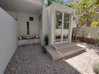 Viktoria's Garden Pavilion - 0