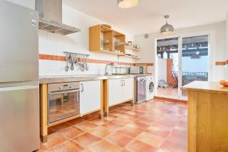 Stunning sea views pool garden - 4