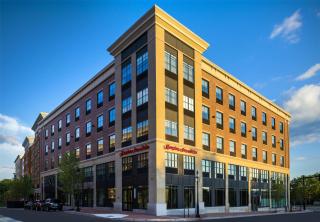 Hampton Inn & Suites Portsmouth Downtown - Portsmouth - 0