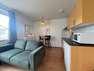 Warm and cosy downtown apartment - Akureyri - 5