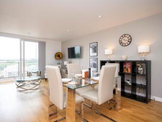 Style comfort in heart of SE8 Deptford London Pass the Keys - 6