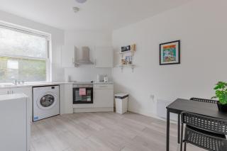 Cosy 1BD First Floor Flat near Tower Bridge - 0