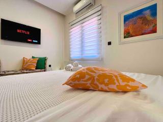 Cozy 1-Bedroom APT. Perfect for Exploring Athens. - 2