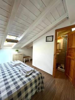 Flyhouse PARCHEGGIO AUTO BICI GRATUITO - 7