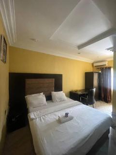Suite 104 Hotel - Mama - 5