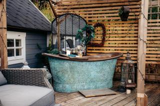 1 Scenic hideaway, Alfresco Bath, Stunning Valley View - Pont Sticill - 9