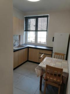 Dwa pokoje kuchnia łazienka w cichym centrum miasta z wewnętrznym parkingiem Samodzielne zameldowanie o dowolnej porze - 6