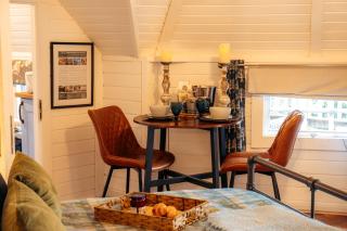 1 Secluded romantic cabin for two with outdoor bath! - 1