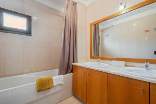 Casa das Pedras Pretas - By WeHost - 4