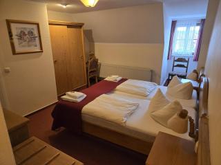 Hotel Zur Goldenen Sonne - 8