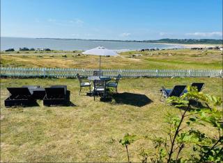 The Blue Dolphin with Panoramic Sea Views - Tythegston - 6