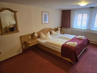 Hotel Zur Goldenen Sonne - Quedlinburg - 4