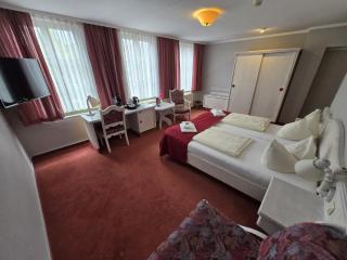 Hotel Zur Goldenen Sonne - Quedlinburg - 2