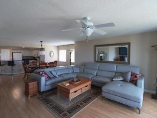 Yacht Club Villas #1-201 - 4