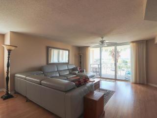 Yacht Club Villas #1-201 - 2