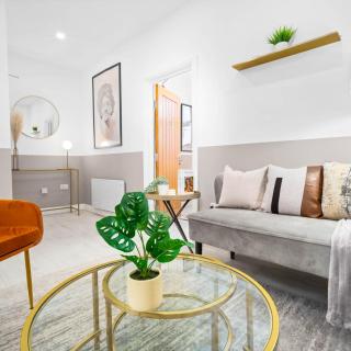 Stylish Apartment - High Speed Internet & Free Netflix - Near City Centre - 2MR - 8