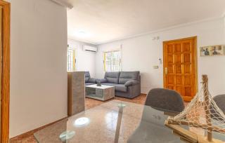 Stunning Home In Torrevieja With Swimming Pool - 4