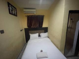 Suite 104 Hotel - 2