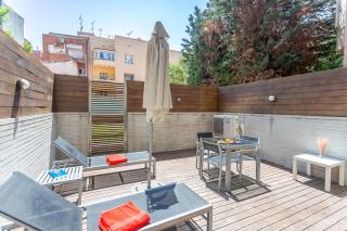 My Space Emirates - Splendid Apartment with Terrace and Pool near Park Güell - 2