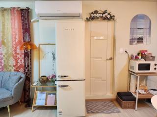 Rosemary - Seoul - 9