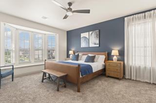 Luxe Retreat with EV Charger & Putting Green - Frisco - 7