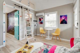 Galactikitty - Quirky Cabin Near Lake Brownwood! - 4