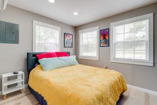 Galactikitty - Quirky Cabin Near Lake Brownwood! - Lake Brownwood - 1