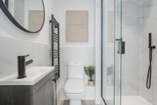 The Sloop by Grandeur Property - Poole - 1