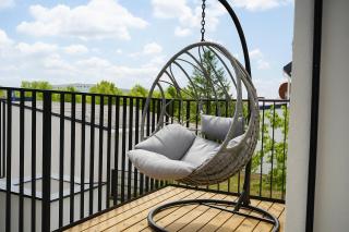Modern Apartment with Balcony & Free Parking Near Metro - Wien - 6
