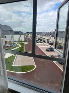 Stylish SuperKing and King Ensuite Bedrooms in Dublin - Dublin - 8