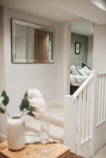 The Oasis Garden Flat - York - 4
