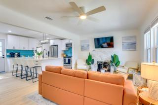 Private Hot Tub and Fenced Yard Sleek Gulfport Home - 5